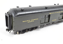 Load image into Gallery viewer, HO Brass PSC - Precision Scale Co. SP - Southern Pacific Harriman RPO/Baggage 70-BP-15-5 FP