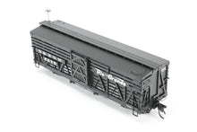 Load image into Gallery viewer, HOn3 Blackstone Models D&RGW - Denver & Rio Grande Western 30' Stock Car Flying Grande No. 5575