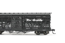 Load image into Gallery viewer, HOn3 Blackstone Models D&RGW - Denver & Rio Grande Western 30' Stock Car Flying Grande No. 5575