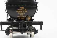 Load image into Gallery viewer, Gauge 1 - 1:32nd Scale Brass PSC - Precision Scale Co. Various Roads 8,000 Gallon Tank Car Factory Painted TXC - The Texas Company Texaco No. 4593