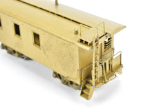 Load image into Gallery viewer, HO Brass Oriental Limited GN - Great Northern 25 Foot Yard Service Caboose