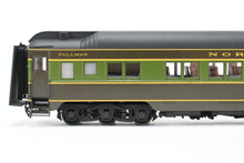 Load image into Gallery viewer, HO Brass W&R Enterprises NP - Northern Pacific Pullman 14-Section Tourist Sleeper 3000 Series Factory Painted Pine Tree No. 3129