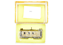 Load image into Gallery viewer, HO Brass Oriental Limited GN - Great Northern 25 Foot Yard Service Caboose