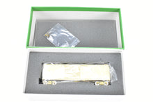 Load image into Gallery viewer, HO Brass OMI - Overland Models, Inc. PRR - Pennsylvania Railroad X-28 Boxcar w/ Corrugated Doors Plain Ends