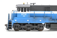 Load image into Gallery viewer, HO Atlas Silver Series BN - Burlington Northern GE U33C FP GN Big Sky Blue and Custom Patched No. 5712 w/ Weathering