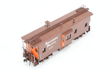 Load image into Gallery viewer, HO Brass CIL - Challenger Imports SP - Southern Pacific Bay Window Riveted Steel Caboose Class C-30-4 FP No. 1247