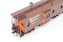 Load image into Gallery viewer, HO Brass CIL - Challenger Imports SP - Southern Pacific Bay Window Riveted Steel Caboose Class C-30-4 FP No. 1247