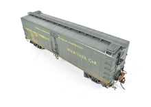 Load image into Gallery viewer, HO Brass OMI - Overland Models, Inc. Various Roads 40'6" GPEX 1073 Pfaudler Milk Tank Car Lighted CP