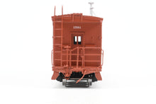 Load image into Gallery viewer, HO Brass W&R Enterprises NP - Northern Pacific 36' Bay Window Caboose "AB" Brakes Version 3 Factory Painted Mineral Red No. 1591