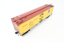 Load image into Gallery viewer, Gauge 1 - 1:32nd Scale Brass Eastern Railways PFE - Pacific Fruit Express R-30-12 Reefer Factory Painted Road Number 15925 No. 16 of 45