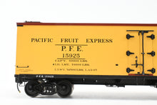 Load image into Gallery viewer, Gauge 1 - 1:32nd Scale Brass Eastern Railways PFE - Pacific Fruit Express R-30-12 Reefer Factory Painted Road Number 15925 No. 16 of 45