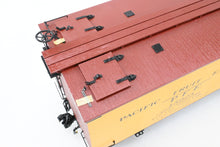 Load image into Gallery viewer, Gauge 1 - 1:32nd Scale Brass Eastern Railways PFE - Pacific Fruit Express R-30-12 Reefer Factory Painted Road Number 15925 No. 16 of 45