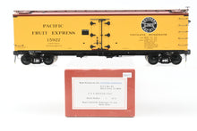 Load image into Gallery viewer, Gauge 1 - 1:32nd Scale Brass Eastern Railways PFE - Pacific Fruit Express R-30-12 Reefer Factory Painted Road Number 15922 No. 27 of 45