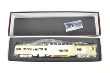 Load image into Gallery viewer, HO Brass The Original Whistle Stop UP - Union Pacific #9000 Dome-Lounge (Mid-Train)