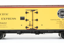 Load image into Gallery viewer, Gauge 1 - 1:32nd Scale Brass Eastern Railways PFE - Pacific Fruit Express R-30-12 Reefer Factory Painted Road Number 15922 No. 27 of 45