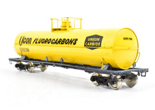 Load image into Gallery viewer, HO Brass PSC - Precision Scale Co. Various Roads 12,000 Gallon Tank Car Factory Painted Yellow Union Carbide