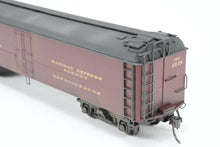 Load image into Gallery viewer, HO Brass Alco Models PRR - Pennsylvania Railroad R-50B Express Reefer Custom Painted & Weathered No. 2839