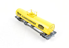 Load image into Gallery viewer, HO Brass PSC - Precision Scale Co. Various Roads 12,000 Gallon Tank Car Factory Painted Yellow Union Carbide