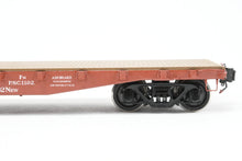 Load image into Gallery viewer, Gauge 1 - 1:32nd Scale Brass Eastern Railways PCC&StL - Pittsburgh Cincinnati Chicago and St. Louis Railroad FM Flat Car Factory Painted Road Number 15087 No. 33 of 50