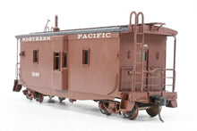 Load image into Gallery viewer, HO Brass OMI - Overland Models, Inc. NP - Northern Pacific Wood Bay Window Caboose #10506-10594 Pro-Painted No. 1546