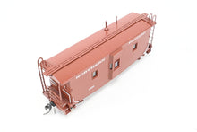 Load image into Gallery viewer, HO Brass OMI - Overland Models, Inc. NP - Northern Pacific Wood Bay Window Caboose FP No. 1558
