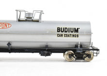 Load image into Gallery viewer, HO Brass PSC - Precision Scale Co. 11,141 Gallon Tank Car Painted Silver Dupont GATX 60644