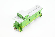 Load image into Gallery viewer, HO Brass DVP - Division Point IT - Illinois Terminal Round Roof Caboose FP No. 963