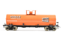Load image into Gallery viewer, HO Brass PSC - Precision Scale Co. 11,141 Gallon Tank Car FP Orange Hooker Chemicals