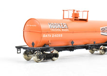 Load image into Gallery viewer, HO Brass PSC - Precision Scale Co. 11,141 Gallon Tank Car FP Orange Hooker Chemicals
