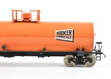 Load image into Gallery viewer, HO Brass PSC - Precision Scale Co. 11,141 Gallon Tank Car FP Orange Hooker Chemicals