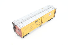 Load image into Gallery viewer, HO Brass CON CIL - Challenger Imports NP - Northern Pacific Steel Ice Refrigerator Factory Painted No. 91474