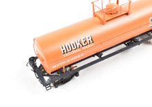 Load image into Gallery viewer, HO Brass PSC - Precision Scale Co. 11,141 Gallon Tank Car FP Orange Hooker Chemicals