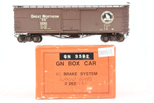 Load image into Gallery viewer, HO Brass NPP - Nickel Plate Products GN - Great Northern 40' Boxcar KC Brake Version Custom Painted and Weathered No. 3592
