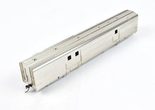 Load image into Gallery viewer, HO Brass Oriental Limited WP/D&RGW/CB&Q California Zephyr Baggage "Silver Bear"