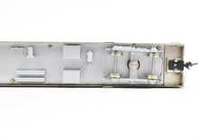 Load image into Gallery viewer, HO Brass Oriental Limited WP/D&RGW/CB&Q California Zephyr Baggage "Silver Bear"