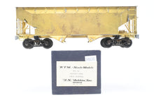 Load image into Gallery viewer, O Brass US Hobbies Various Roads Offset Side Twin Hopper w/Trucks