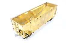 Load image into Gallery viewer, O Brass U.S. Hobbies Various Roads Offset Side Twin Hopper w/Trucks