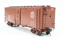 Load image into Gallery viewer, O Brass Pacific Limited WM - Western Maryland 1932 ARA Steel Boxcar w/Duryea Cushioned Underframe Pro-Painted No. 27054