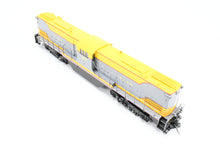 Load image into Gallery viewer, HO NEW Brass DVP - Division Point SSW - Cotton Belt Baldwin Center Cab Diesel DT-6-6-2000 F/P No. 260 w/ ESU LokSound DCC and Sound