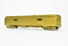 Load image into Gallery viewer, HO Brass Oriental Limited GN - Great Northern HW Baggage #400-416