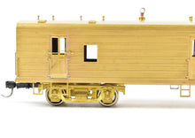 Load image into Gallery viewer, HO Brass NPP - Nickel Plate Products MILW - Milwaukee Road "Hiawatha" Branchline Baggage/RPO Coach