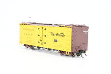 Load image into Gallery viewer, HOn3 Blackstone Models D&RGW - Denver & Rio Grande Western 30' Refrigerator Car Flying Grande Herald No 55