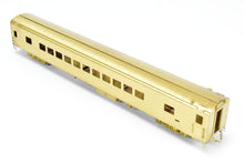 Load image into Gallery viewer, HO Brass Cascade Models GN - Great Northern 44-Seat Chair Car #1000-1007 (Ex. Union Pacific ACF 5450-5487 Series)