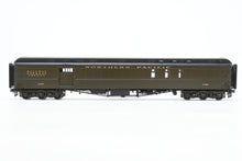 Load image into Gallery viewer, HO Brass W&R Enterprises NP - Northern Pacific Dormitory Baggage Car Factory Painted Pullman Green No. 1486
