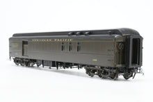 Load image into Gallery viewer, HO Brass W&R Enterprises NP - Northern Pacific Dormitory Baggage Car Factory Painted Pullman Green No. 1486