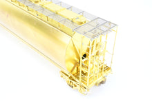 Load image into Gallery viewer, O Brass OMI - Overland Models, Inc. UP - Union Pacific CH-90-5 Cylindrical Covered Hopper