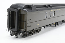 Load image into Gallery viewer, HO Brass W&R Enterprises NP - Northern Pacific Dormitory Baggage Car Factory Painted Pullman Green No. 1486