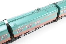 Load image into Gallery viewer, HO ConCor CNS&M - North Shore Line "Electroliner" 4-Car Set Train No. 1 Units 801 - 802