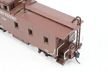 Load image into Gallery viewer, HO Brass CON PFM - SKI SP - Southern Pacific Steam Era C-40-3 Steel Caboose Factory Painted No. 1145