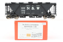 Load image into Gallery viewer, O Brass PSC - Precision Scale Co. N&W - Norfolk & Western HC-1 Covered Hopper Factory Painted No. 70446